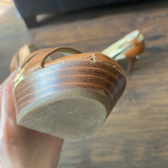 Michael by Michael Kors Women's Heels, Camel with Gold accents, Size 6M - Picture 7 of 13